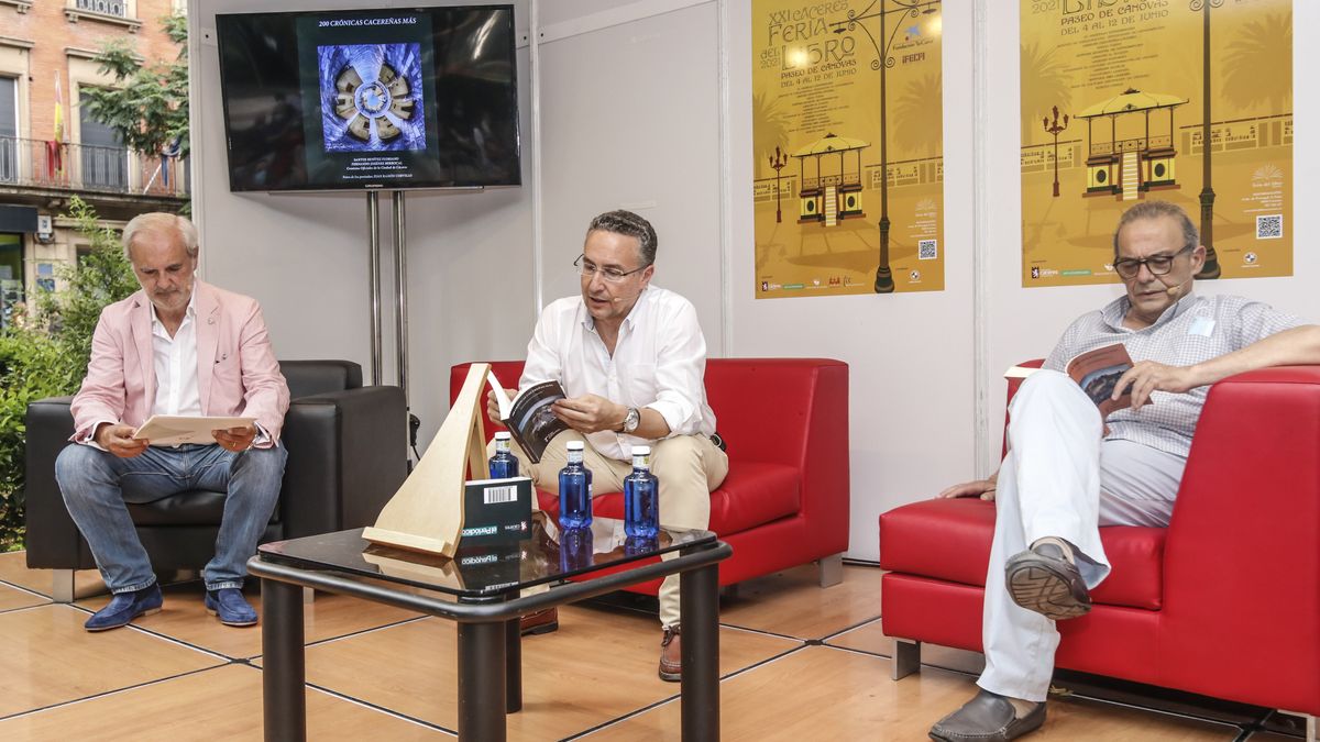 LOS CRONISTAS DE CÁCERES REÚNEN UN NUEVO VOLUMEN DE HISTORIAS COTIDIANAS