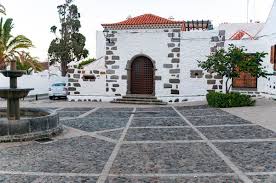 BAJO LA ESPADAÑA (LXXIV) – HISTORIA Y LEYENDA DE NUESTRA SEÑORA DE LA ANTIGUA