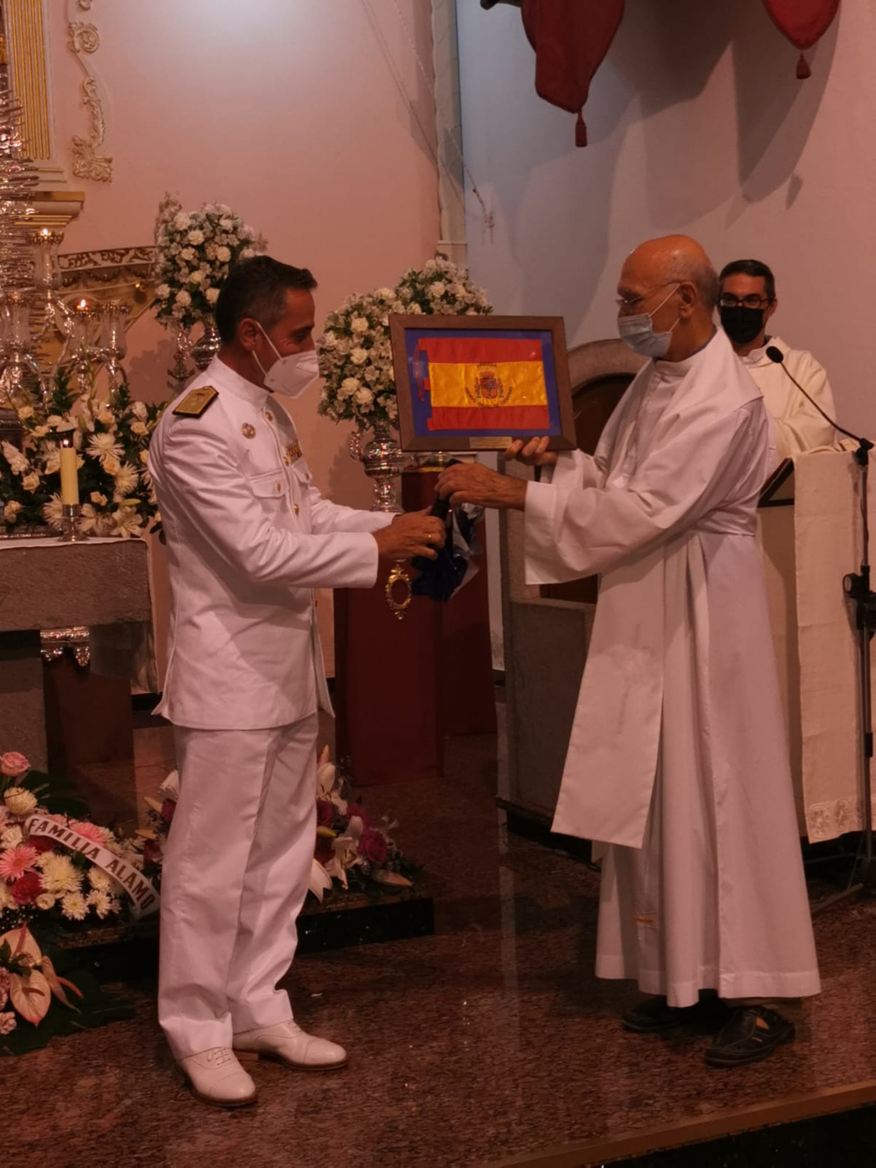 SETENTA Y CINCO AÑOS UNIDOS POR LA MISMA TRAVESÍA