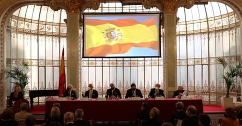 AMADEO-MARTÍN REY Y CABIESES PRONUNCIA LA LAUDATIO DEL ARCHIDUQUE JORGE DE AUSTRIA EN LA ENTREGA DEL PREMIO «EMBAJADOR JOSÉ MARÍA VELO DE ANTELO»