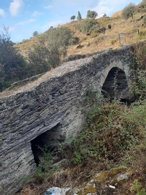 LA PUENTINA DE HINOJAL (CÁCERES)