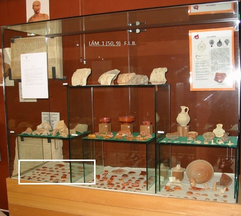 MUSEO HISTÓRICO MUNICIPAL DE FUENTE-TÓJAR (CÓRDOBA): SALA II-B, VITRINA 15, 9 (T. S. DECORADA CON MOTIVOS VARIOS).