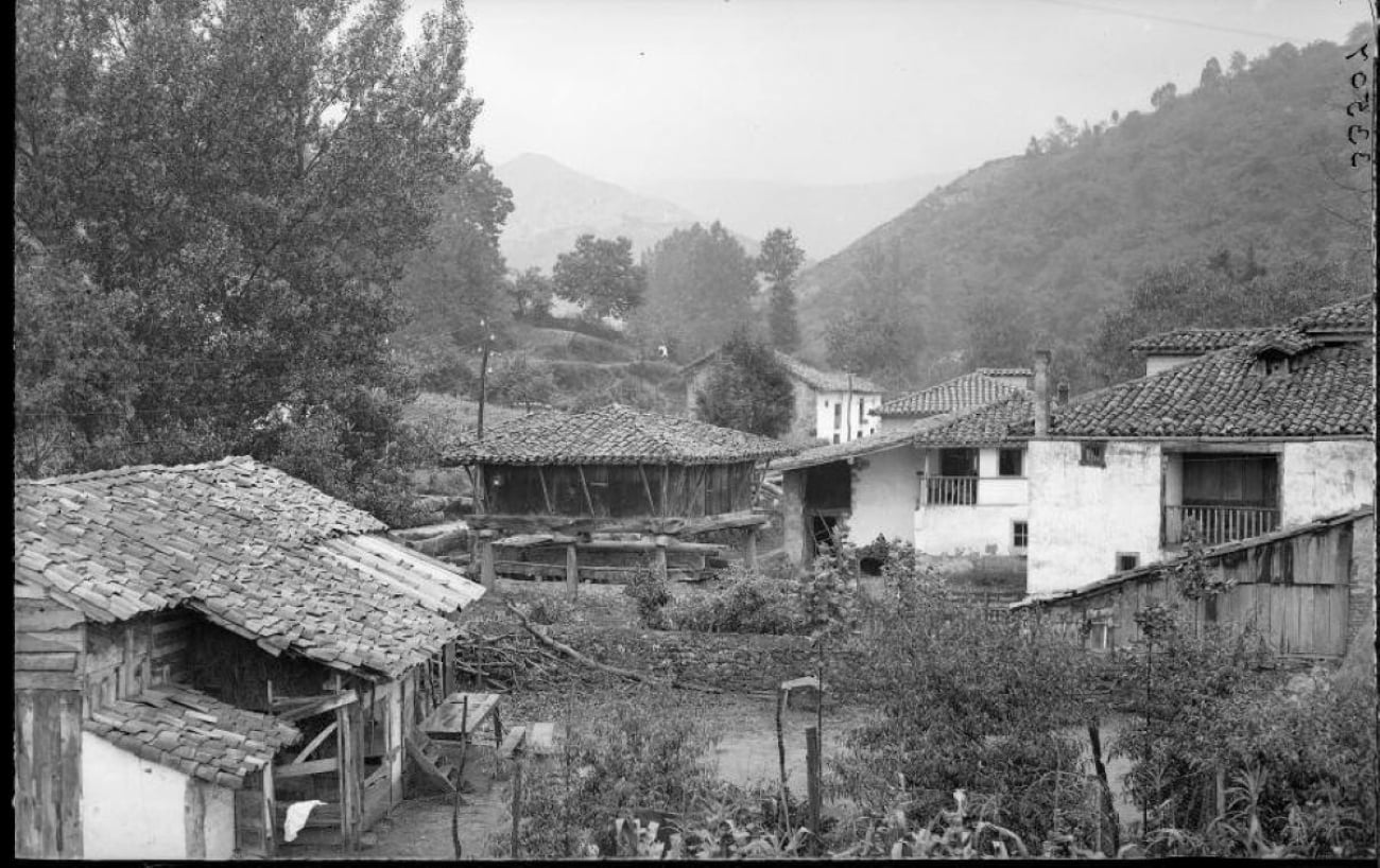 EL CASTAÑÉU DE ARRIONDAS CON SUS PROPIOS MATICES