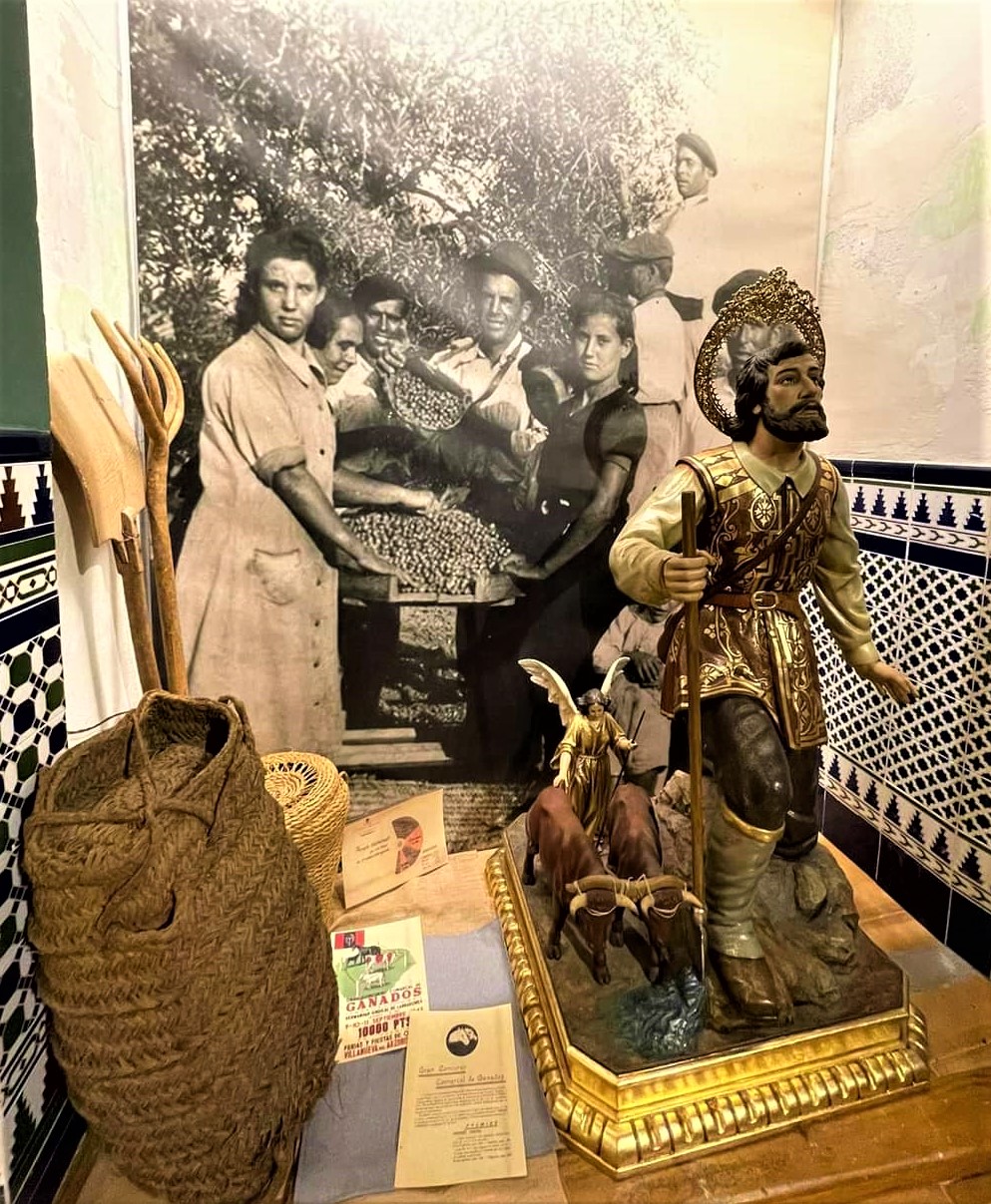 “RENACER”, UNA EXPOSICIÓN CON MOTIVO DEL 75 ANIVERSARIO DE LA LLEGADA DE LA IMAGEN DE LA VIRGEN DE LA FUENSANTA, A NUESTRO SANTUARIO