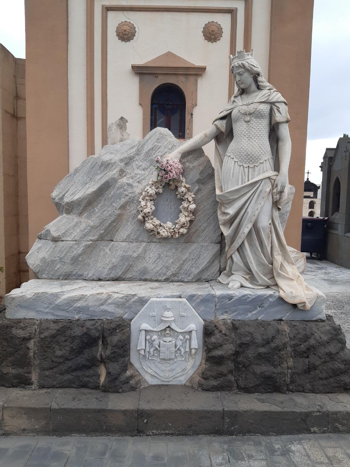 SOLEMNE HOMENAJE A LAS VÍCTIMAS ITALIANAS DEL SUDAMÉRICA EN EL PUERTO DE LAS PALMAS