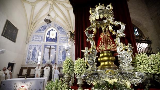 PASIÓN EN CÓRDOBA, LAS SENDAS PARALELAS DE LA VIRGEN DE LA FUENSANTA CON LA AGRUPACIÓN DE HERMANDADES DE CÓRDOBA