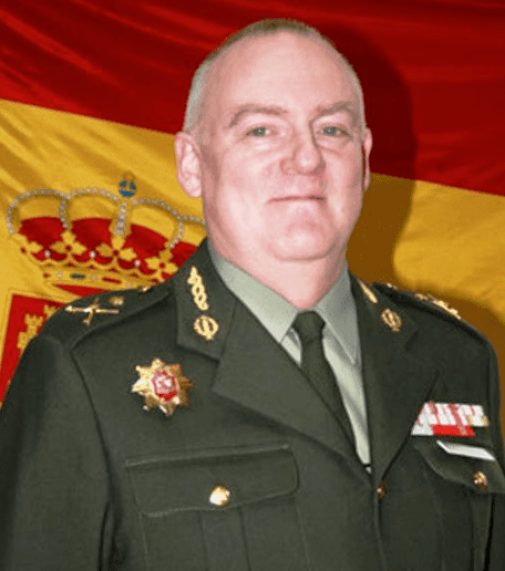 EL GENERAL FERNANDO GARCÍA-MERCADAL, GRAN CRUZ DE LA ORDEN DEL MÉRITO DE LA GUARDIA CIVIL
