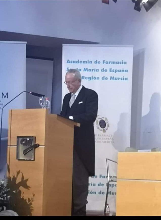ACADÉMICO ILUSTRADO