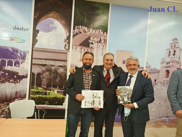 SALUDO FUENTEPIÑELANO-ESPINARIEGO 2869 – PRESENTACIÓN DEL LIBRO «HISTORIA DEL TRANSPORTE EN SEGOVIA»