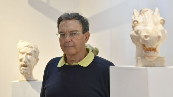 SE TRAMA UN HOMENAJE…