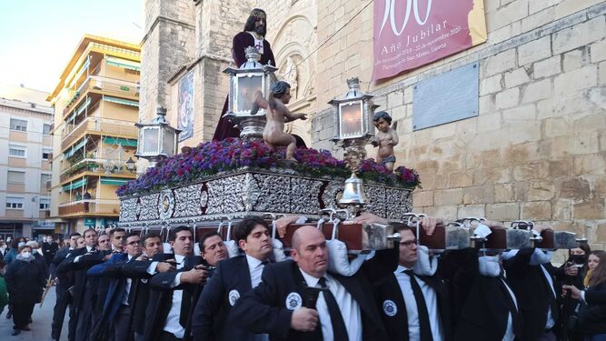 LUCENA ABRE EL ADVIENTO CON EL TRASLADO A SAN PEDRO MÁRTIR DE LAS IMÁGENES TALLADAS POR PEDRO MUÑOZ DE TORO