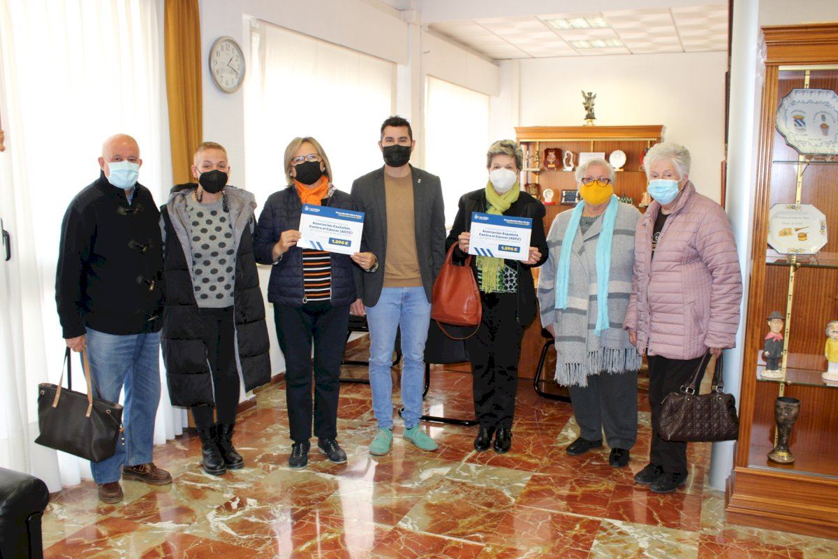 L’ALCORA DESTINA LA RECAUDACIÓN DEL LIBRO DE LAS FIESTAS DEL CRISTO 2021 A LA LUCHA CONTRA EL CÁNCER