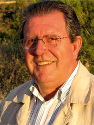 LA AUSENCIA DE CULTURA DEMOCRÁTICA DE QUIENES GOBIERNAN EL AYUNTAMIENTO DE VILLAR DEL ARZOBISPO NIEGA AL CRONISTA DE LA VILLA EL RECONOCIMIENTO PÚBLICO A SU LABOR