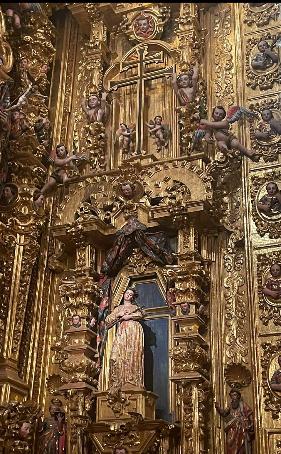 SOBRE LA PEQUEÑA IMAGEN DE LA CRUZ DE CARAVACA