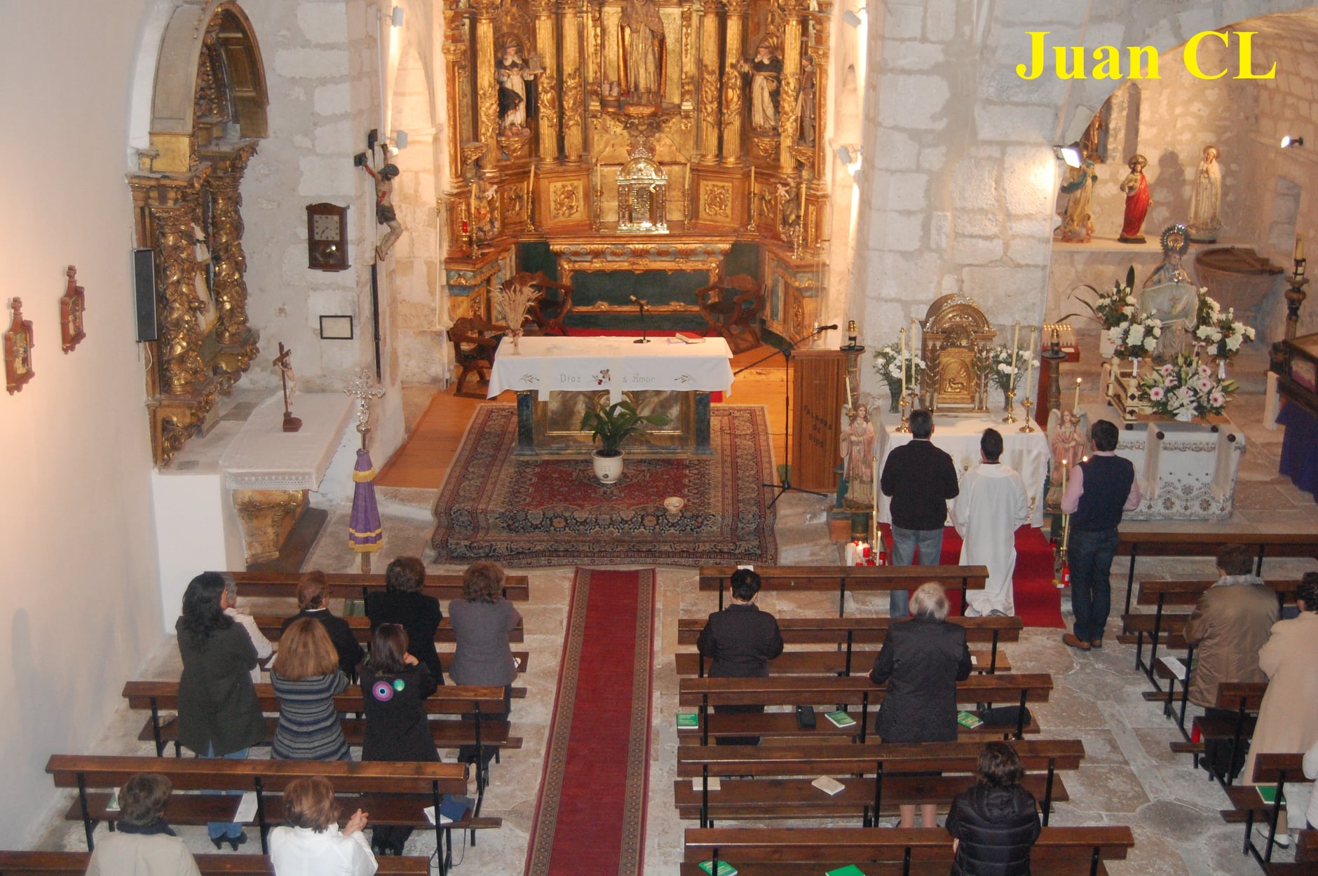 SALUDO FUENTEPIÑELANO 3046. ANTIGUAMENTE EL DÍA DE JUEVES SANTO EN FUENTEPIÑEL