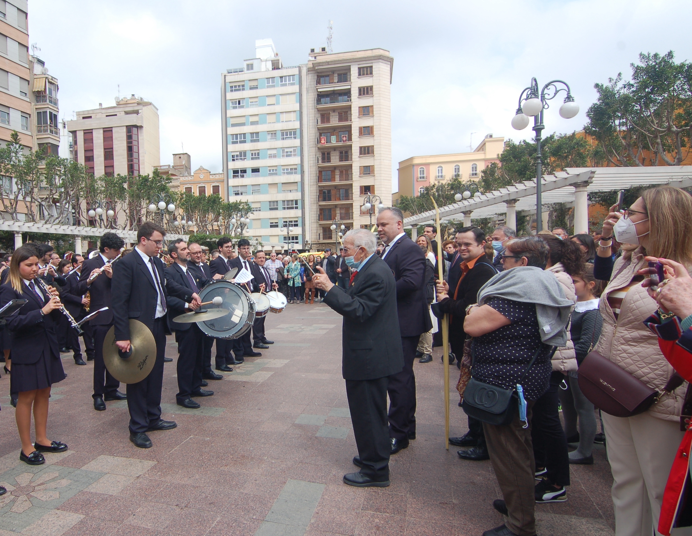 LA BANDA DE LA SOCIEDAD MUSICAL DE ALZIRA (VALENCIA) INTERPRETÓ EL PASODOBLE •”RADIO ALZIRA”, DEL MAESTRO  MIGUEL VILLAR