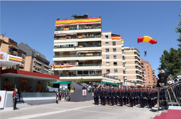 HUESCA, PATIO DE ARMAS DE ESPAÑA
