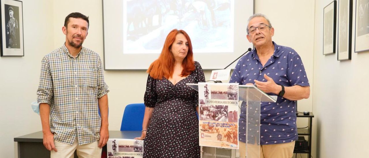 CÁCERES PASEA POR SU FERIA DEL GANADO CON 75 IMÁGENES QUE RECUPERAN SU MEMORIA