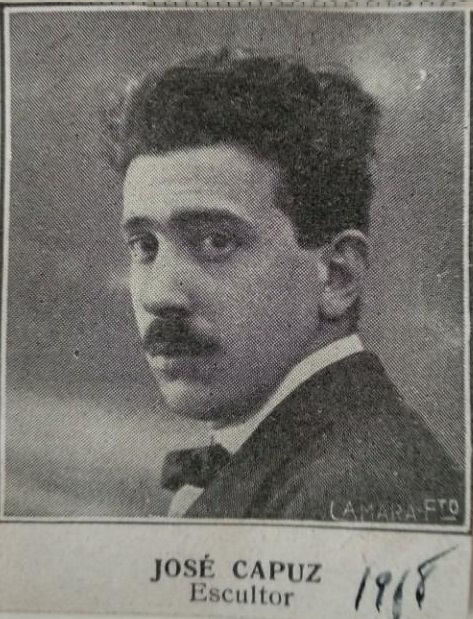 UNA OBRA DEL ESCULTOR JOSÉ CAPUZ MAMANO EN EL CEMENTERIO MUNICIPAL DE VALDELACALZADA (BADAJOZ).