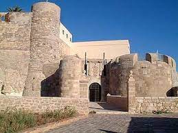 TRADICIÓN Y MODERNIDAD EN EL RENACIMIENTO ESPAÑOL: LA PUERTA Y CAPILLA DE SANTIAGO DE MELILLA