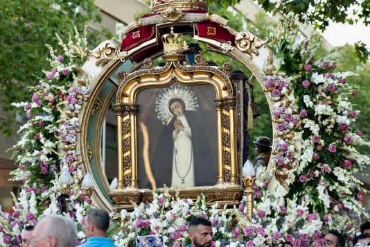 LA VIRGEN DE LA PALOMA