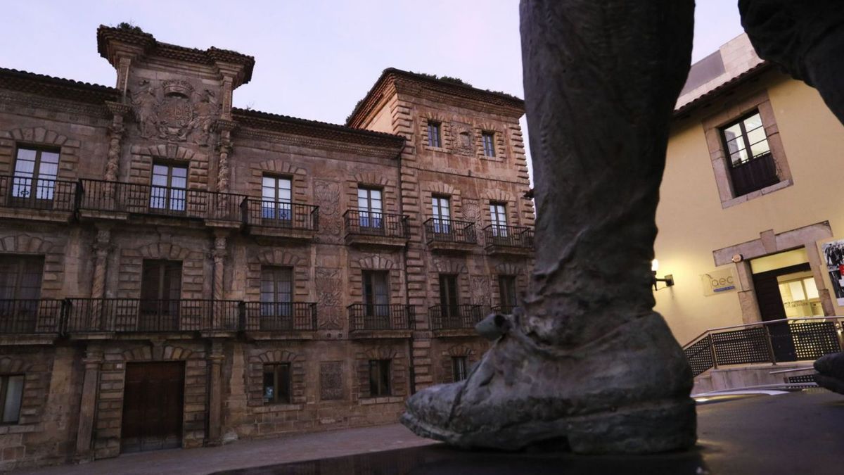 AVILÉS EN JOVELLANOS