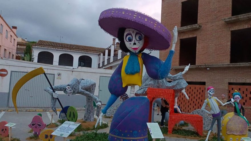 ESTIVELLA UNE TOROS, PILOTA Y FALLA