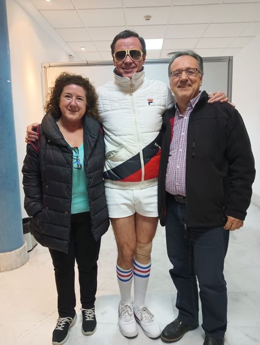 ¡¡¡ PERDONA!!! ¡¡¡QUE PAVO!!!