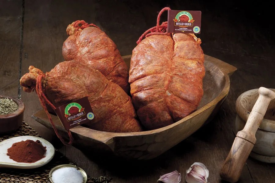 LES HISTORIES DE FIDALGO – BOTILLO EN EL BIERZO (LEÓN) Y EN TINEO (ASTURIAS) BUTIETSU.-