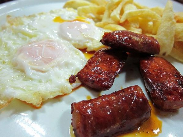 LES HISTORIES DE FIDALGO-LA  ANDROLLA , UN EMBUTIDO DE TRES REINOS.-