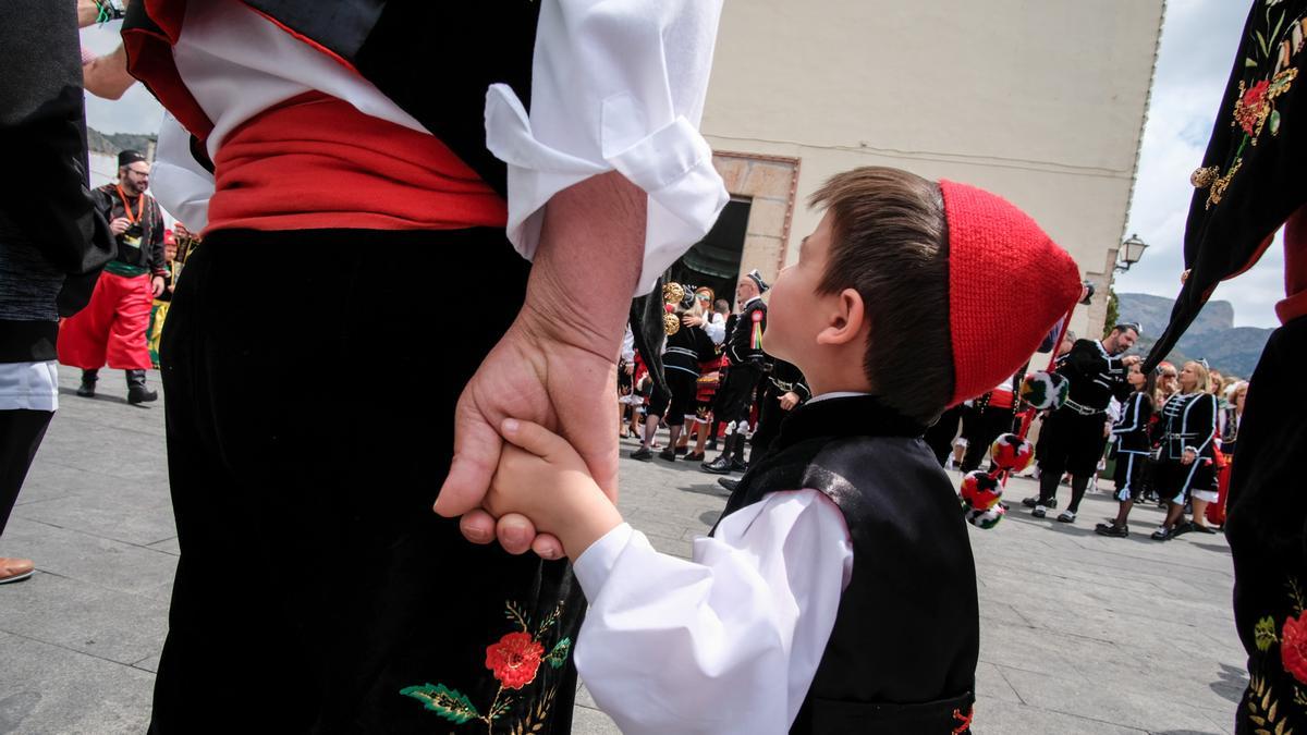 LOS LABRADORES DE PETRER CIERRAN SU 75 ANIVERSARIO CON UNA GALA