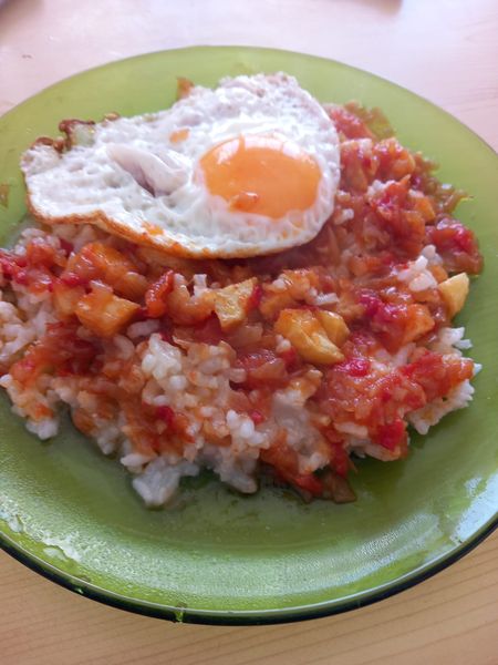 LES HISTORIES DE FIDALGO-UNA COMIDINA «DE LES DE PA EN CASA «.-