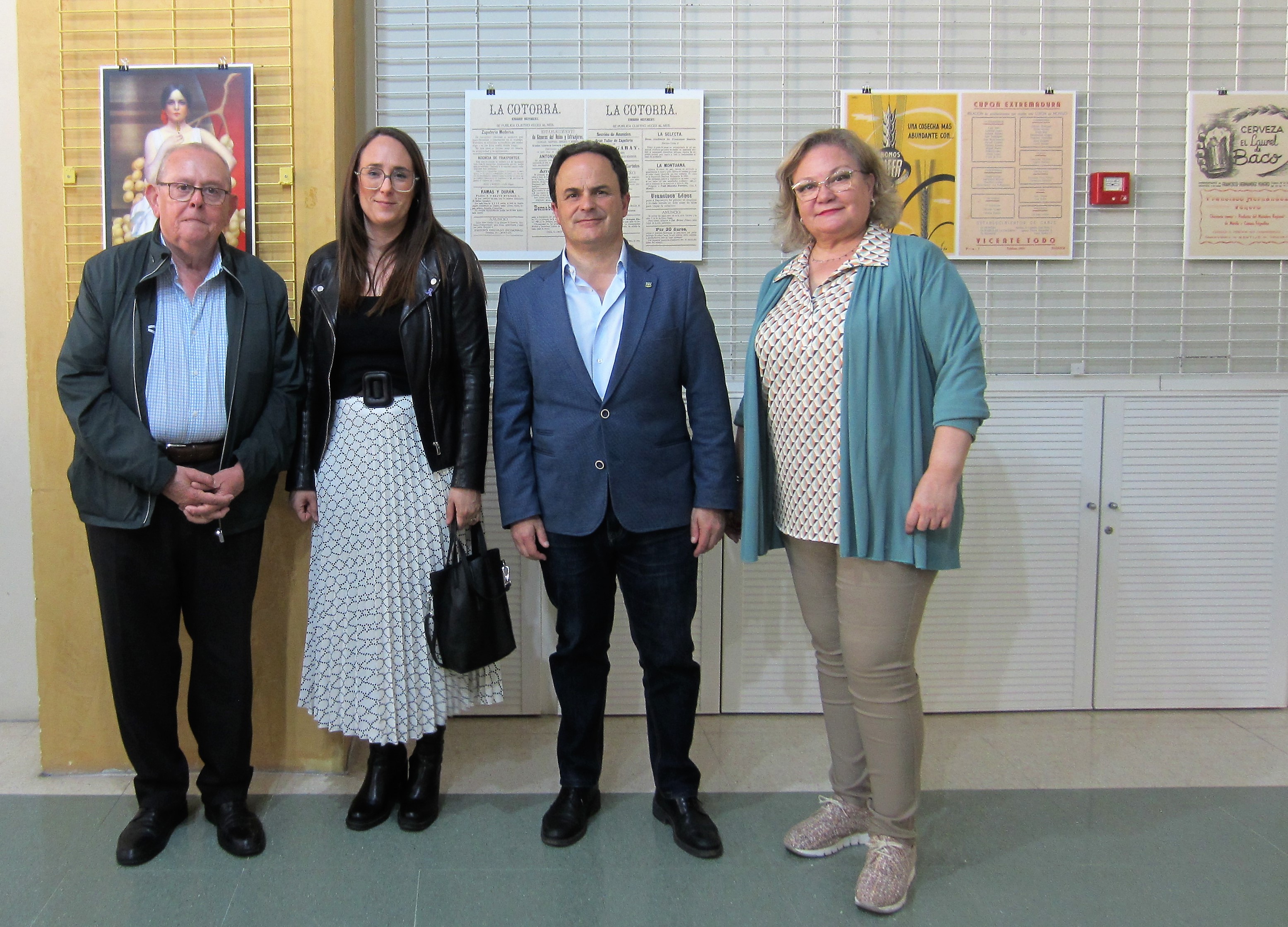 INAUGURACIÓN DE LA EXPOSICIÓN “PUBLICIDAD COMERCIAL EN MONTIJO, SIGLOS XIX Y XX”