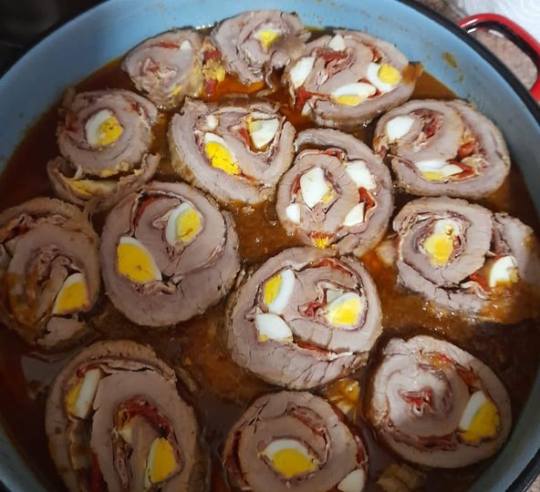 LES HISTORIES DE FIDALGO-ROLLO DE CARNE EN LA FIESTA DE SAN LÁZARO (RUEDES-GIJON).-