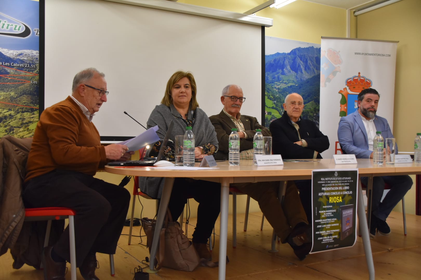 PRESENTACIÓN DE LA GUÍA DE RIOSA EN LA CASA DE CULTURA EN L´ARÁ