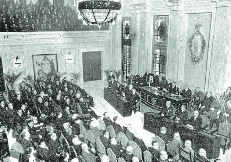 LAS PRIMERAS CONCEJALES QUE CONQUISTARON LA GLORIETA
