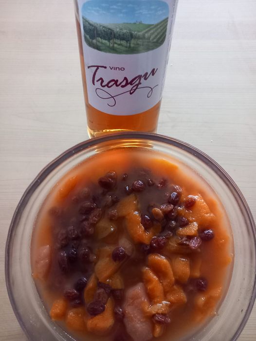 LES HISTORIES DE FIDALGO – COMPOTA DE PIESCOS EN UN AGOSTO OTOÑAL