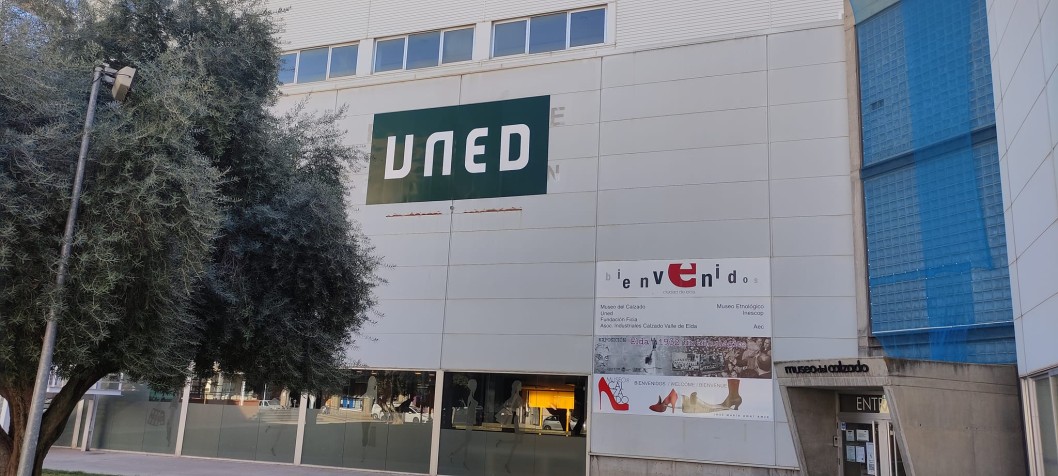 CONFERENCIA: «UNA APUESTA POR LA IDENTIDAD Y LA SINGULARIDAD»