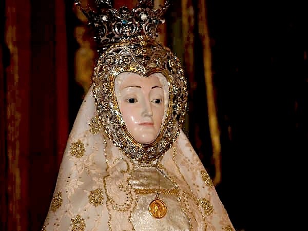 840 LA LUGAREJA, UNA VIRGEN SECUESTRADA