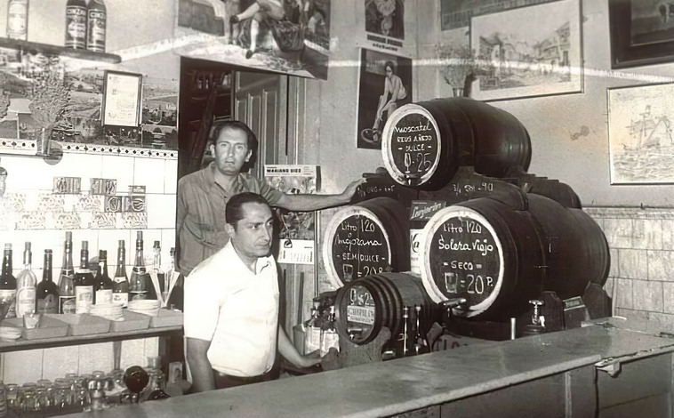 CRÓNICAS GRANADINAS – A TROTECITO LENTO