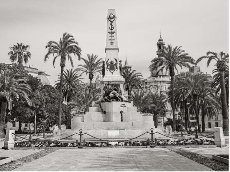 PUBLICAN UN LIBRO PARA CONMEMORAR EL CENTENARIO DEL MONUMENTOA LOS HÉROES DE CAVITE Y SANTIAGO DE CUBA
