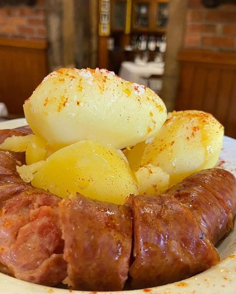 LES HISTORIES DE FIDALGO-LLONGANICES Y MOSCANCIES.-