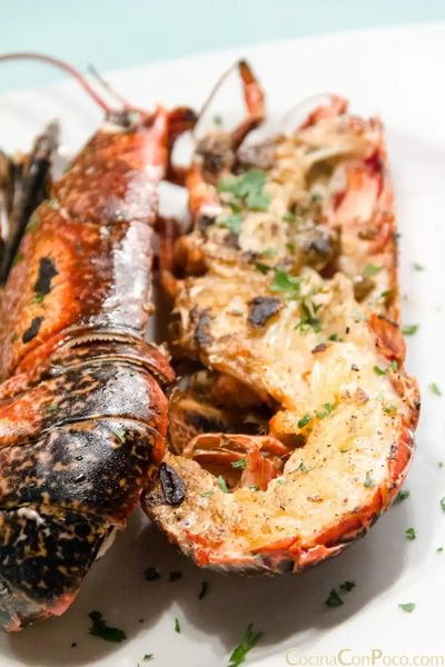 LES HISTORIES DE FIDALGO-VERDINES  CON  BUGRE  EN «CASA BELARMINO».-