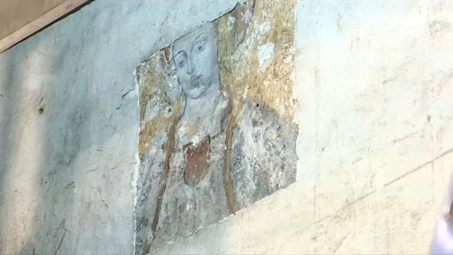 HALLAN UNOS VALIOSOS FRESCOS DE LOS SIGLOS XV Y XVI EN UNA IGLESIA DE LLERENA