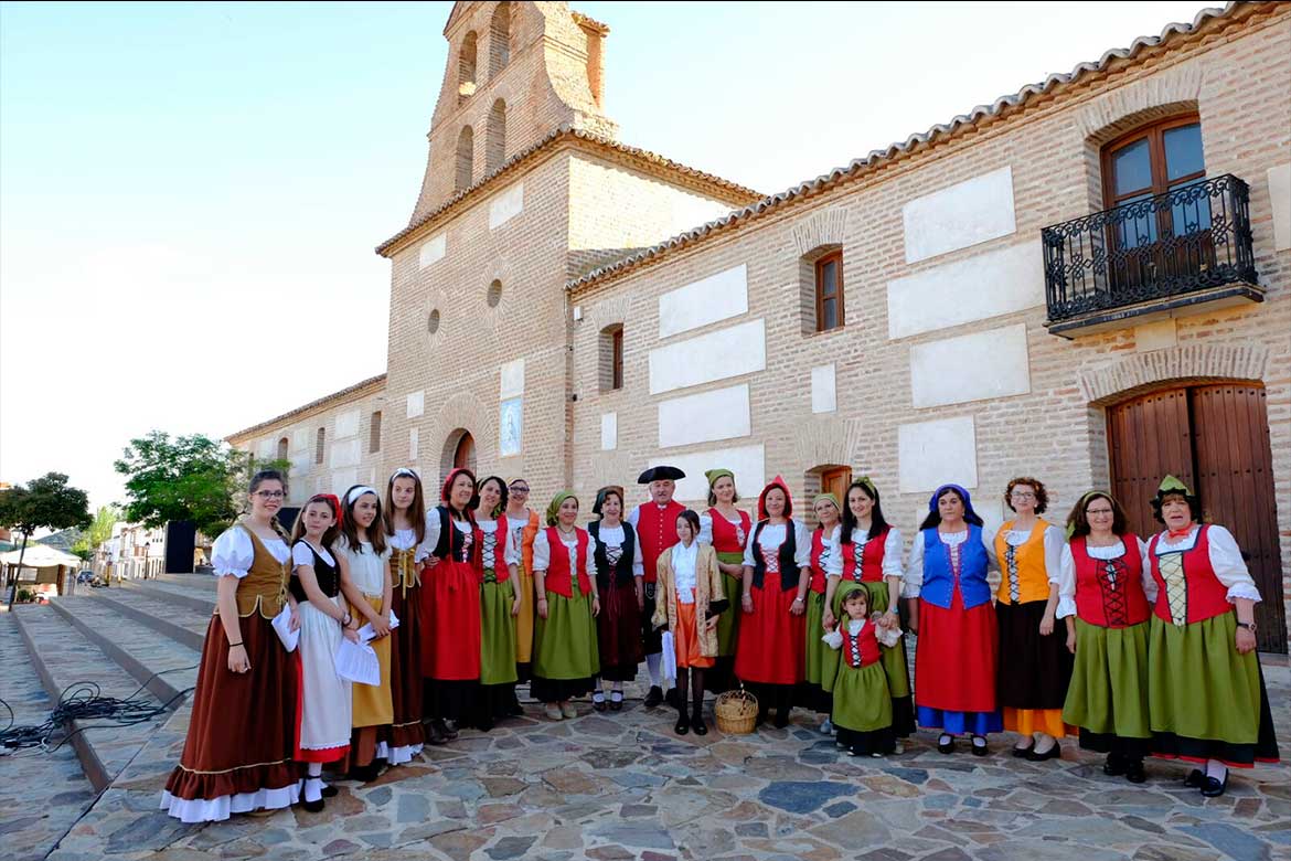 EL CANCIONERO Y LA SOCIEDAD: PECULIARIDADES DE LA CANCIÓN POPULAR EN ALDEAQUEMADA Y ARQUILLOS