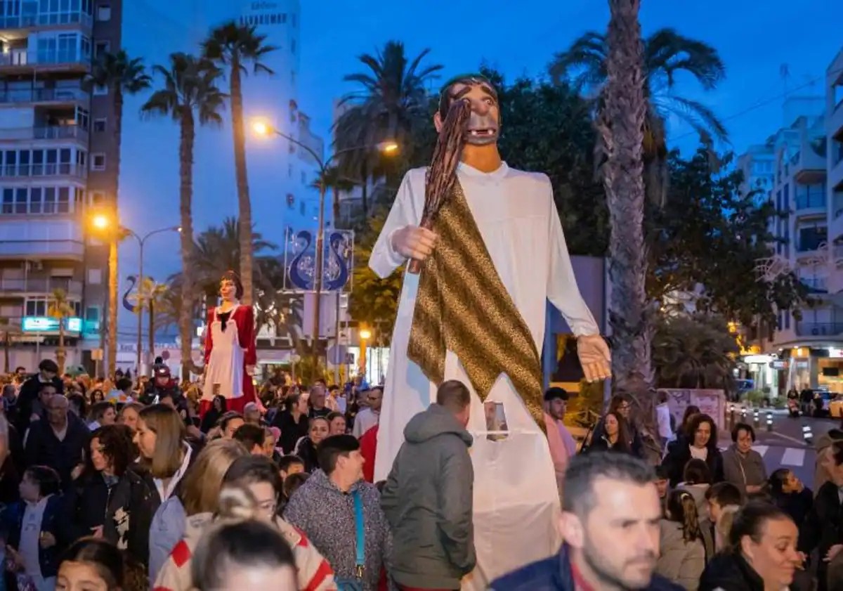 LA TRADICIÓN DE ORIGEN MURCIANO QUE ES UN ICONO DE LAS FIESTAS DE TORREVIEJA