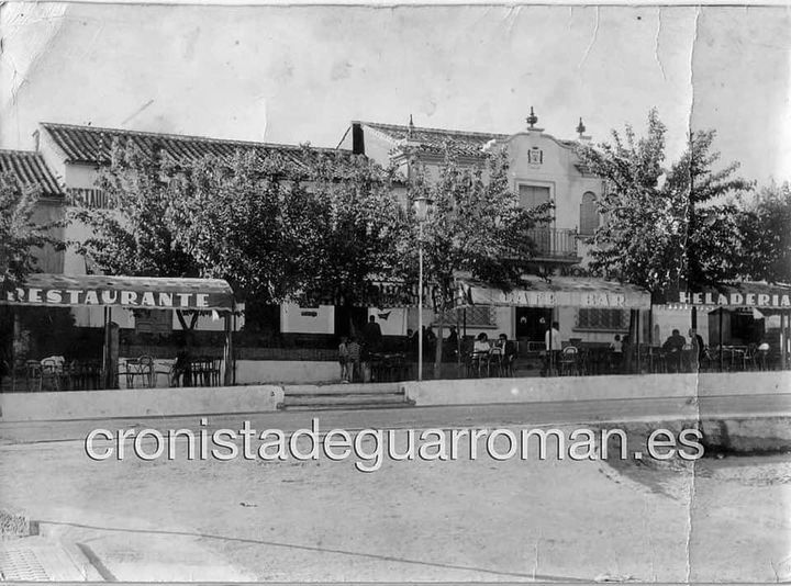 CALLE REAL, ACTUAL AVENIDA DE ANDALUCÍA DE GUARROMÁN (JAÉN)