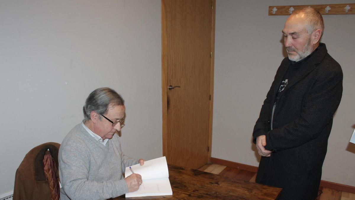 PRESENTACIÓN EN PRIEGO DEL LIBRO «GUIA SENTIMENTAL DE LA SIERRA HORCONERA»