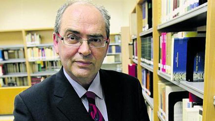 DON ÁLVARO GALMÉS DE FUENTES Y LA LENGUA VALENCIANA