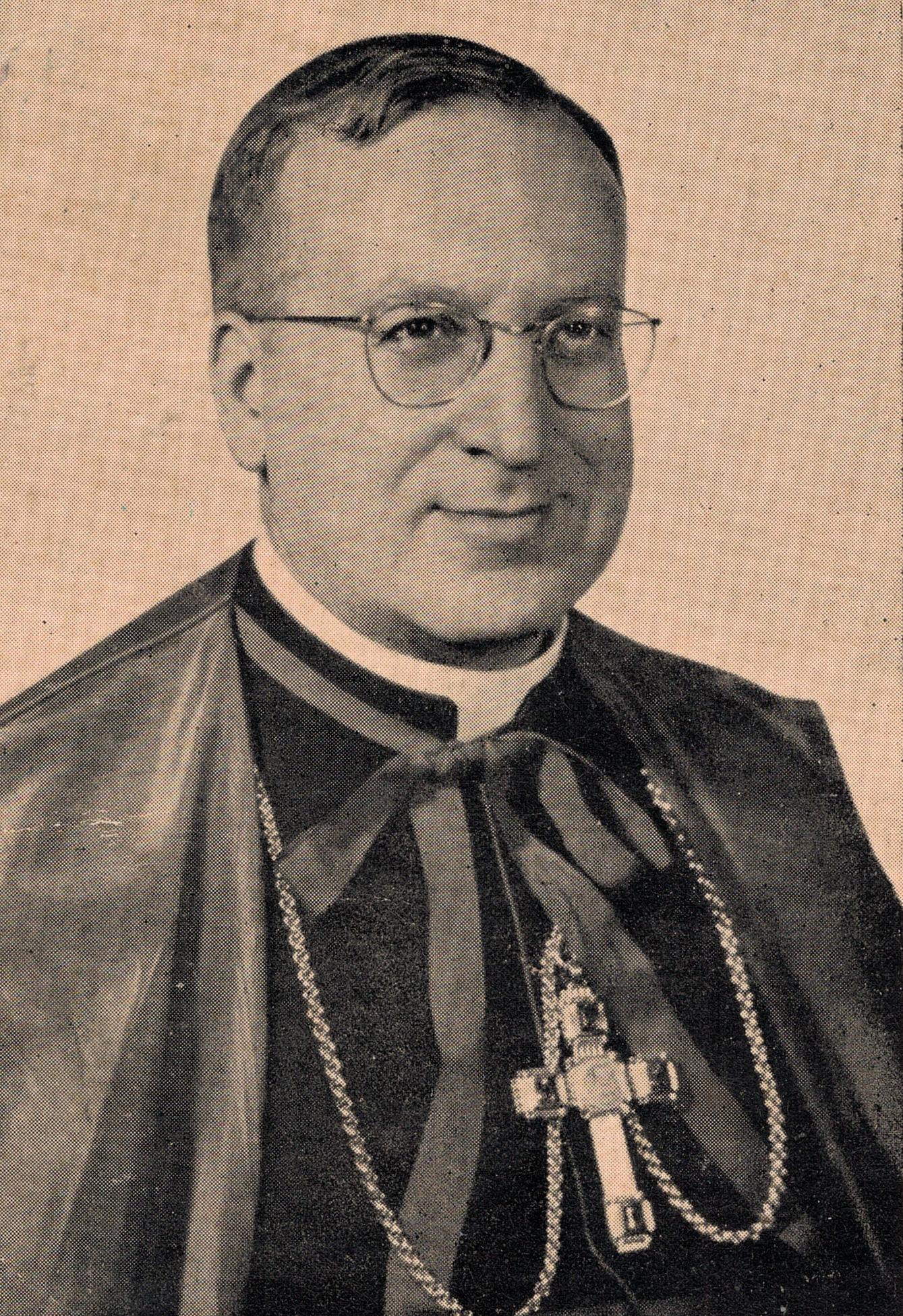 EL OBISPO FERNÁNDEZ-CONDE (I)